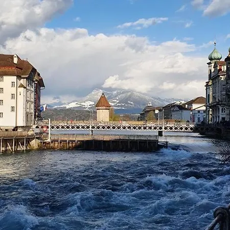 Romantisches In Der Yellow Apartment Lucerne
